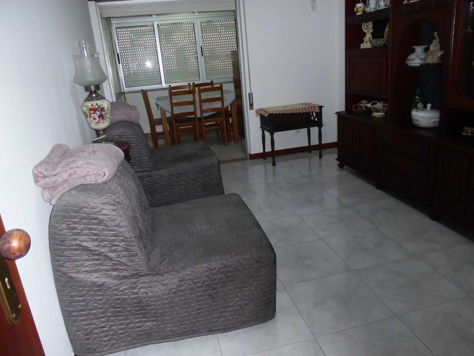 Excelente T2, Acolhedor,  Queijas Oeiras