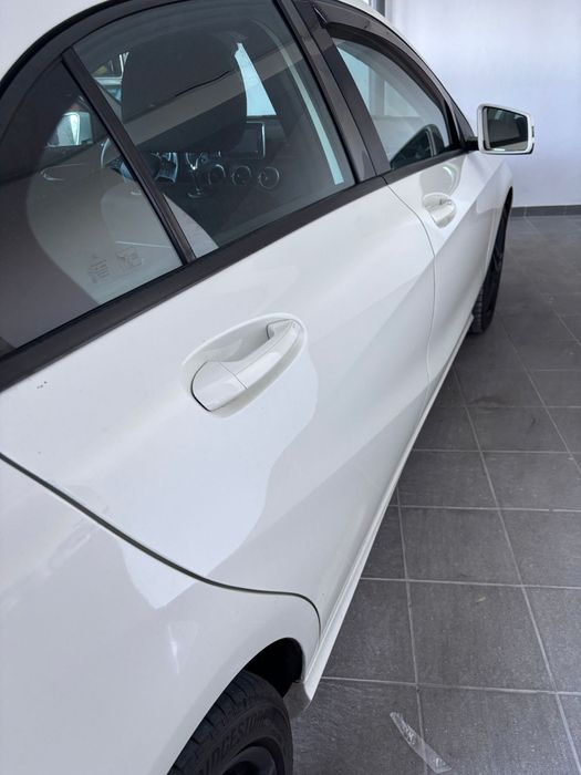 Mercedes benz A180