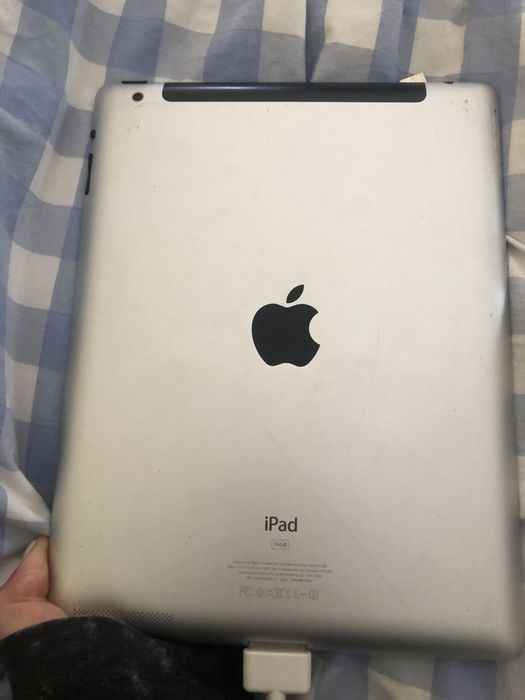 iPad 2 with touchscreen issues64584392188290121