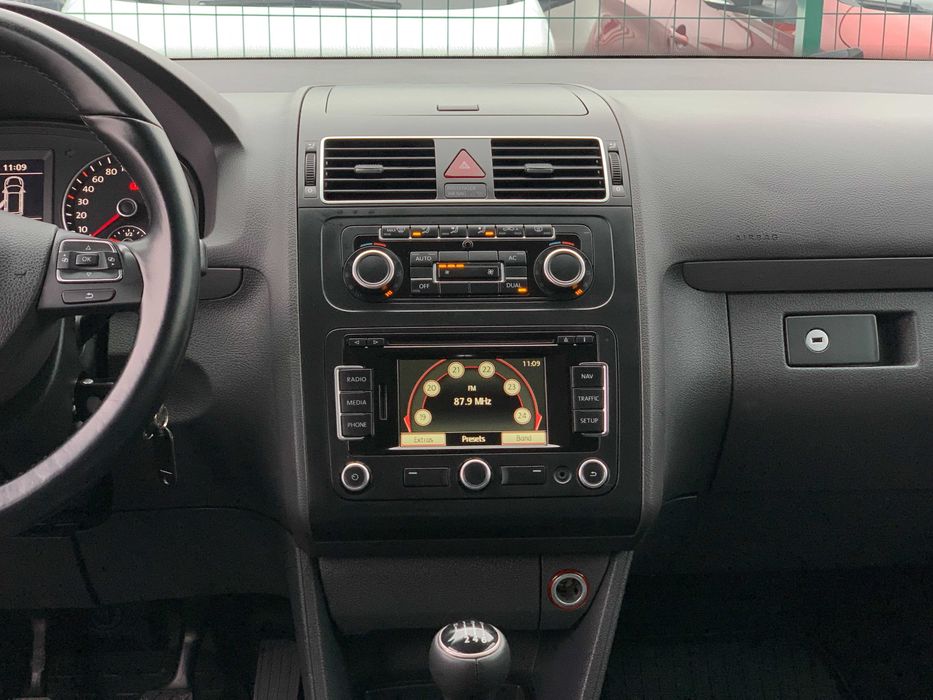 Volkswagen Touran 2011