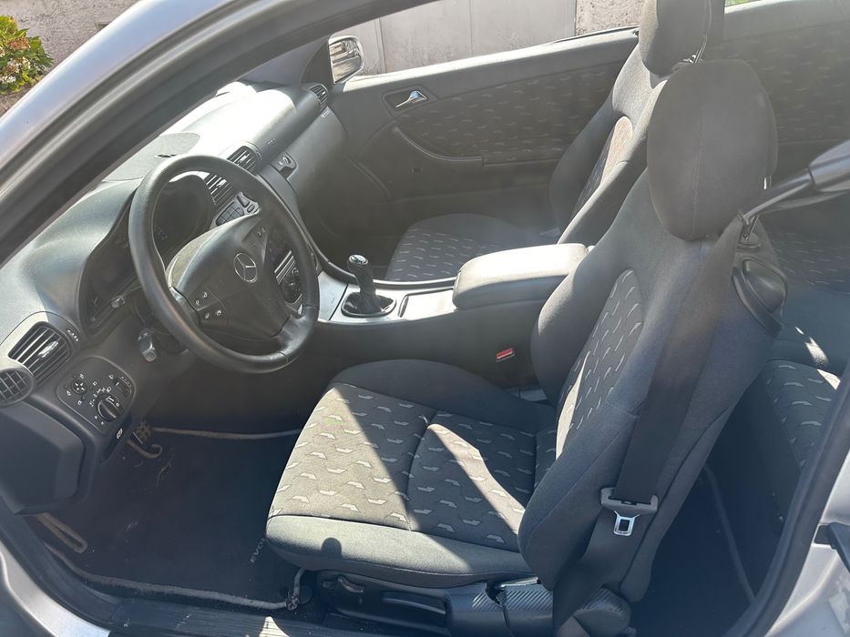 Mercedes-Benz C 220 — fotografia 6