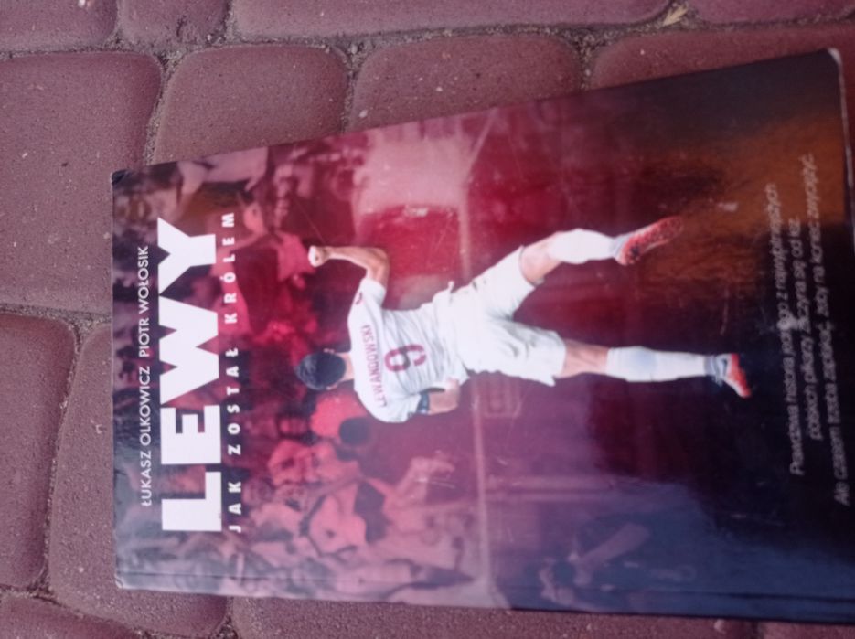 Sprzedam książki piłkarskie