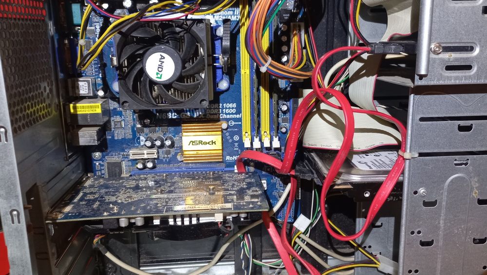 Компьютер на AMD FX-4100, 8gb озу, HD 6670