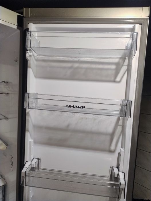 Sprzedam lodówkę Sharp