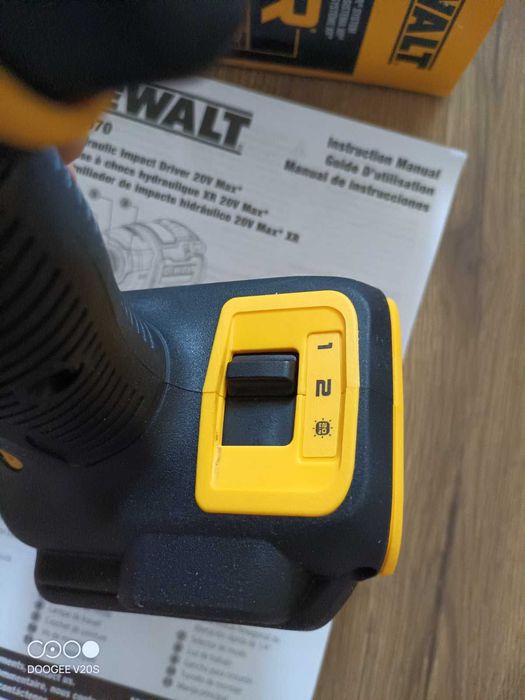 Dewalt DCF870 20V MAX Brushless Quiet Hydraulic Impact Driver