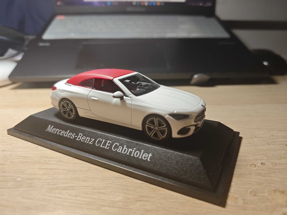 1/43 Miniatura Mercedes benz CLE Cabrio