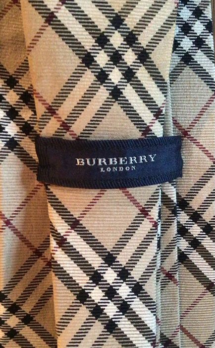 Gravatas BURBERRY como novas