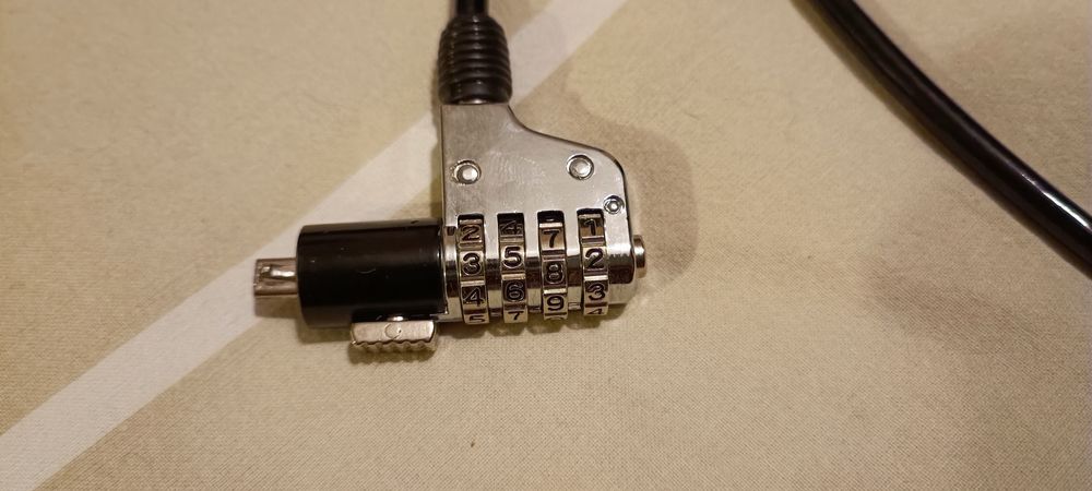 Laptop Lock (Numeric Code)430091908867706883