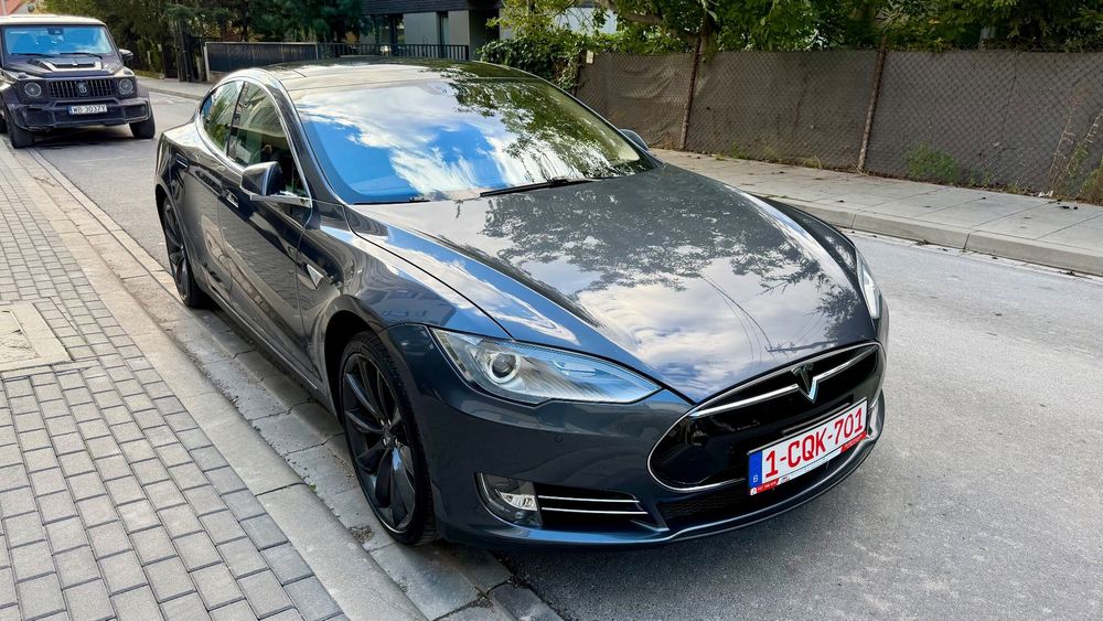 Tesla Model S P85D Performance DARMOWE ładowanie