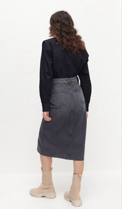 reserved  Довга сіра чорна джинсова спідниця С розмір