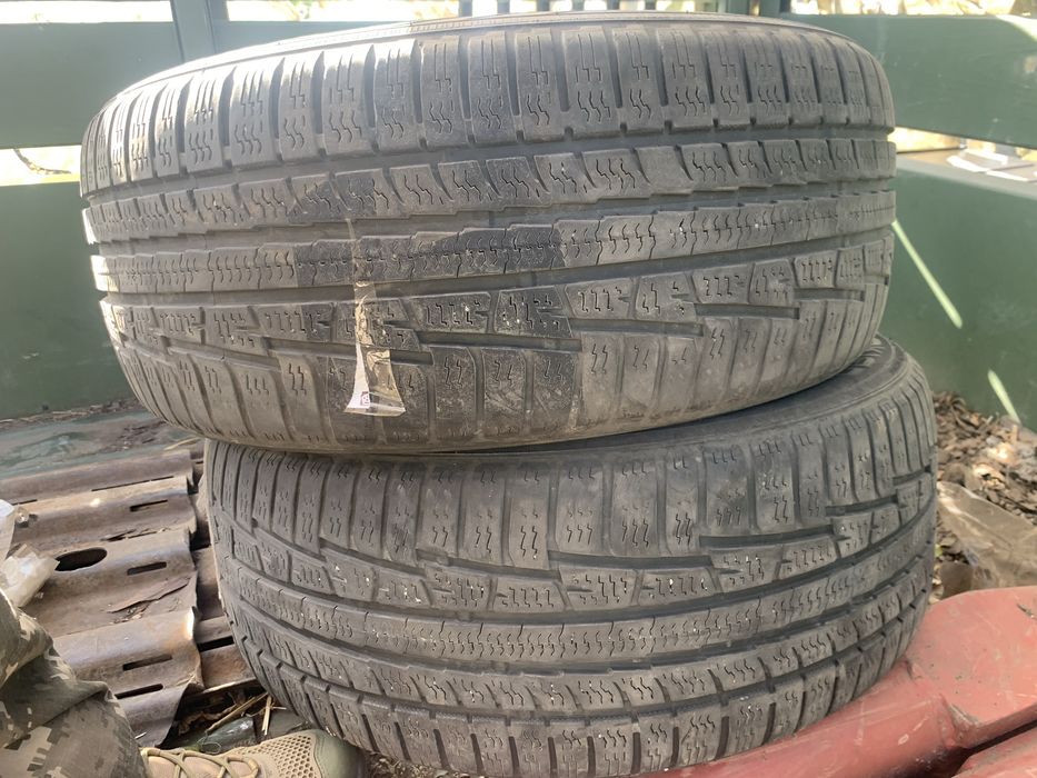 Nokian 215 55 116C резина 4 шт гума б/у
