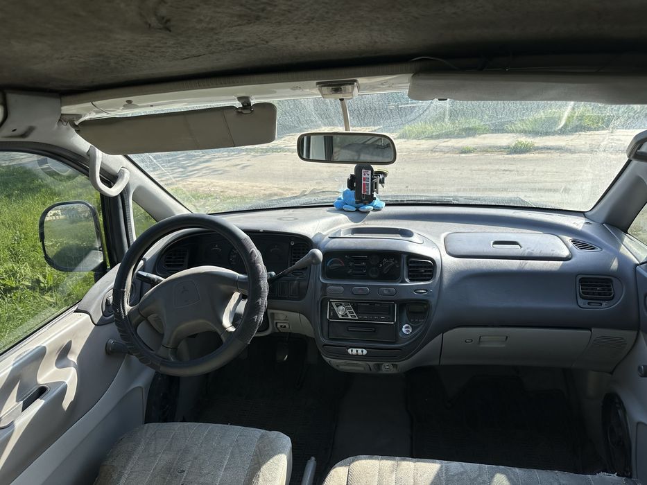 Mitsubishi L400 бусик