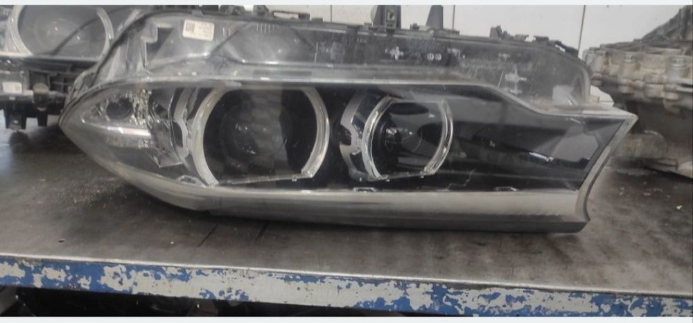 Faróis BMW 520d 2019 ORIGINAIS (Como Novos)