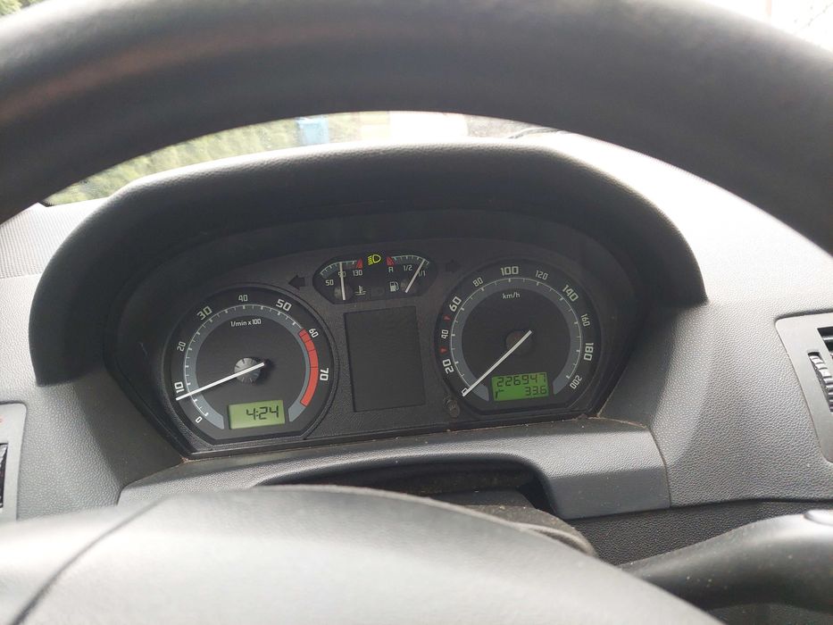 Skoda Fabia sedan 2005r