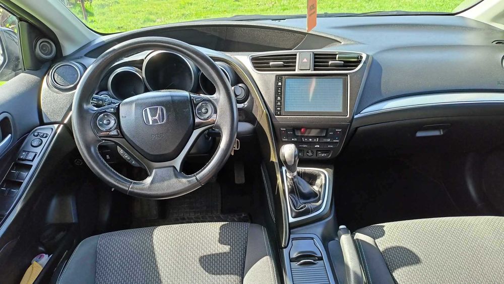 Honda Civic ix 1,8 5DR elegance connect