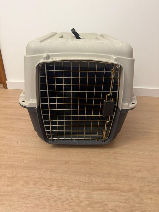Transportadora de Animais Média/Grande (70 x 50 x 47 cm)