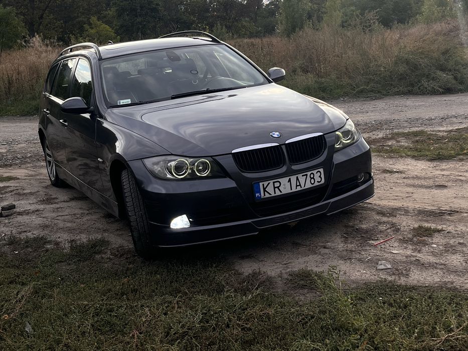 BMW E91 на повному ходу
