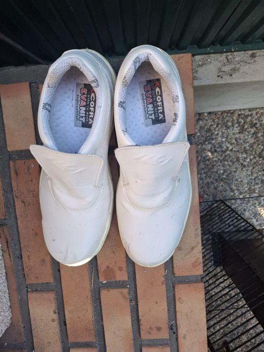 Sapatos  com biqueira de aço