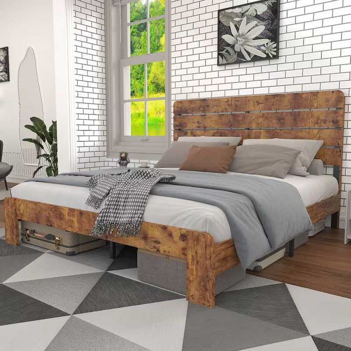 Estrutura de cama de casal efeito madeira e mesa de cabeceira