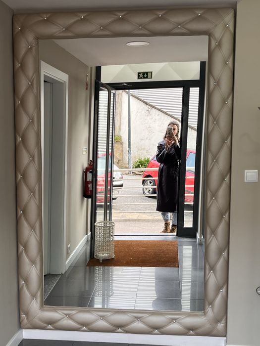 Espelho de Luxo em Capitone