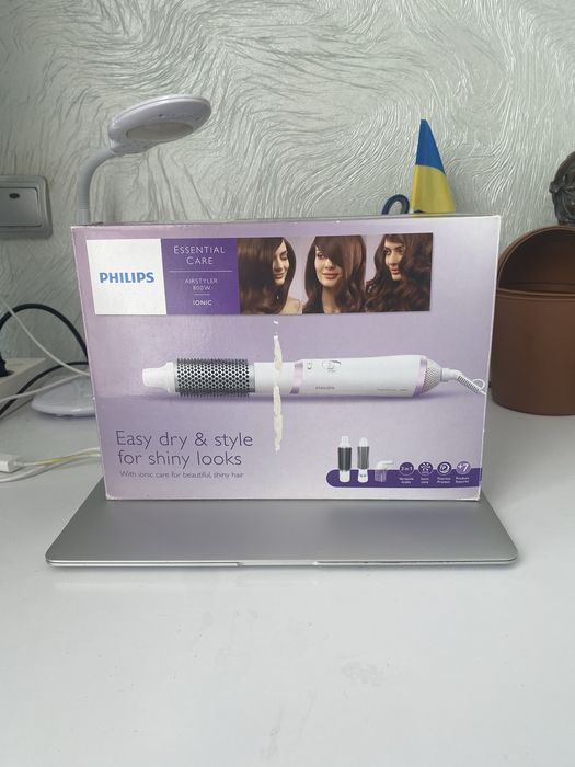 Фен-щітка PHILIPS EssentialCare HP8662/00 800W (майже нова)