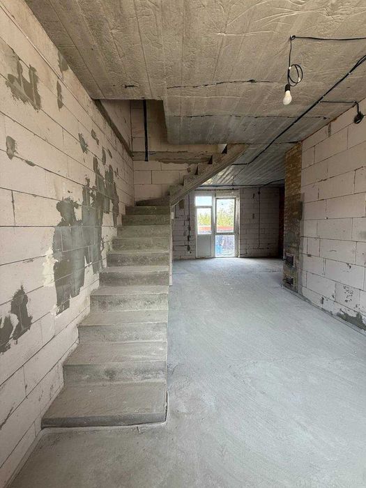 Держ Програми Таунхаус Дніпровський район вул.Садова Поруч пляж