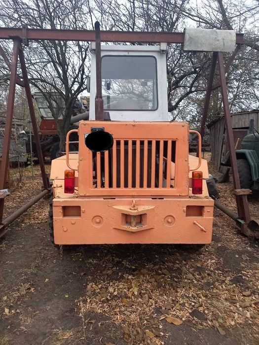 Фронтальний навантажувач ТО-30 (амкодор)