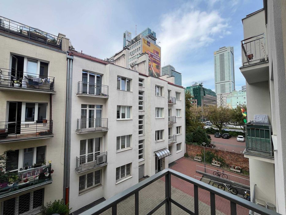 68 m² przy metrze Rondo ONZ, osobna kuchnia, bez prowizji