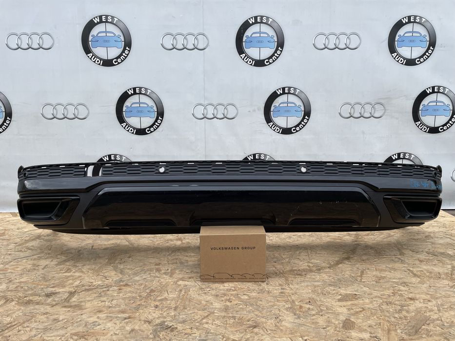 Губа заднього бампера Audi Q7 4M s-line задній бампер Ауді Q7 4M