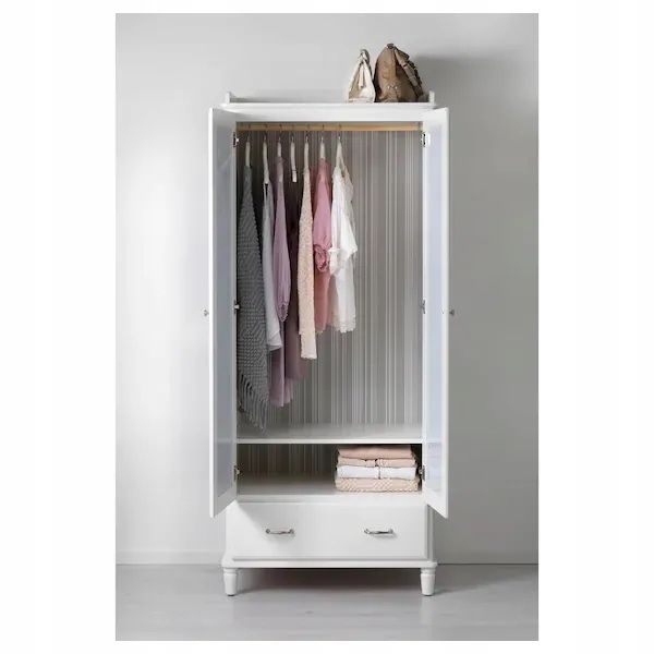 Szafa IKEA TYSSEDAL + komoda IKEA + GRATIS telewizor JVC 32”