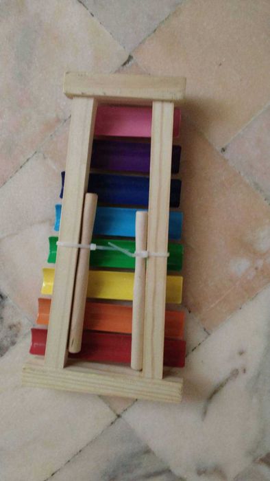Brinquedos dedacticos para bebe e crianca 5eur cada