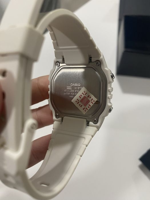 Relógio Casio branco