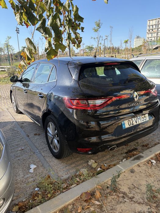 Renault megane 2018 com afazeres