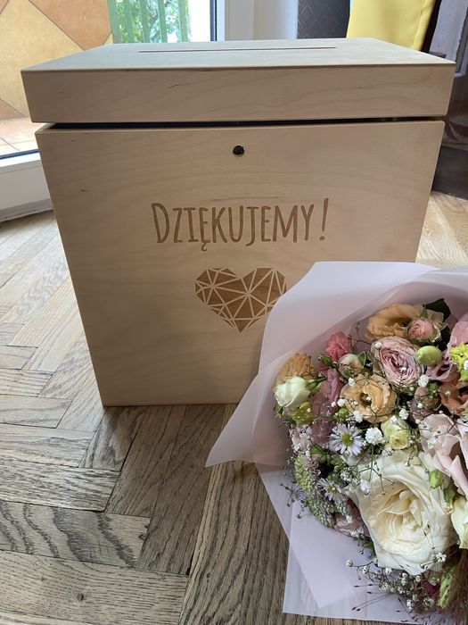 Pudełko na koperty z kluczykiem
