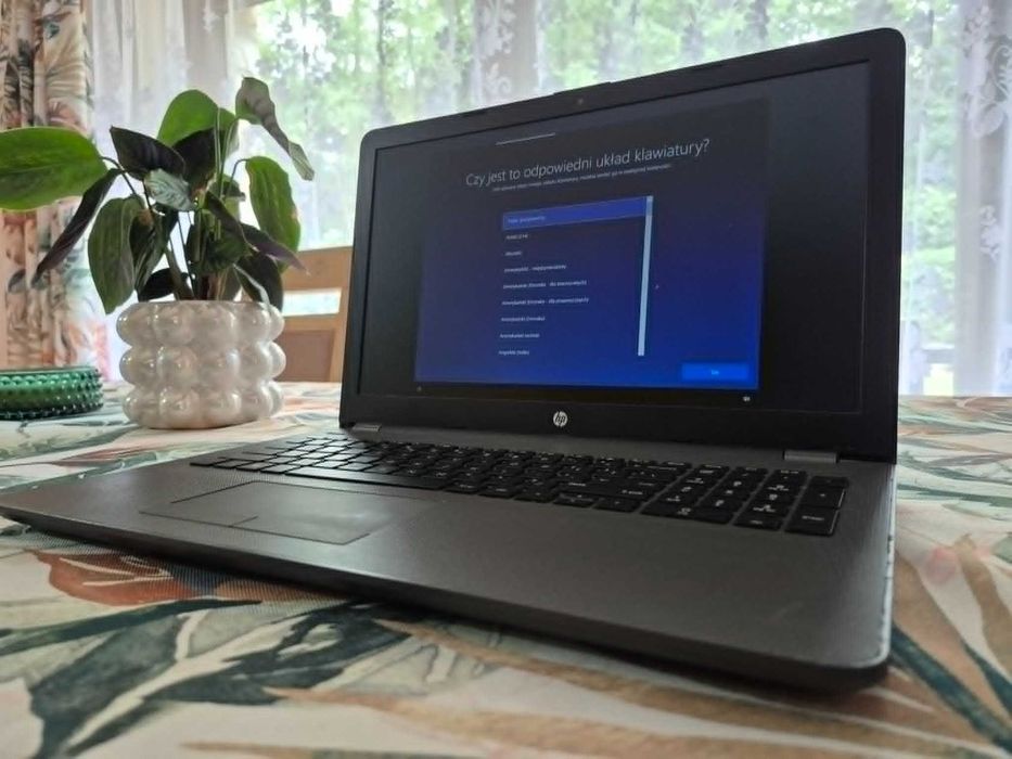 Laptop HP 250 G6 i3 / 8GB RAM / 256GB SSD + Torba i Ładowarka