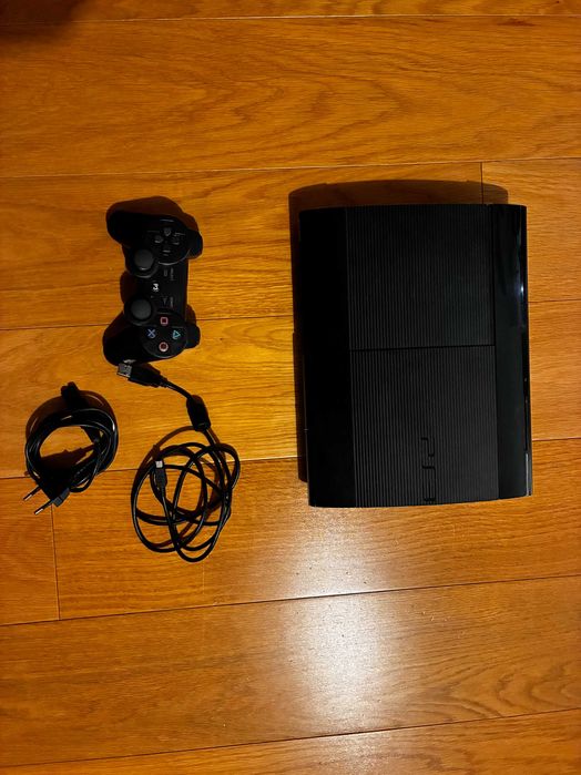 PlayStation 3 PS3 Slim + pad + kable + gry GTA V / The Last of Us