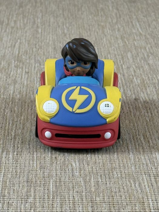 Carro de Brinquedo Ms. Marvel com Lançador de Discos (Marvel)