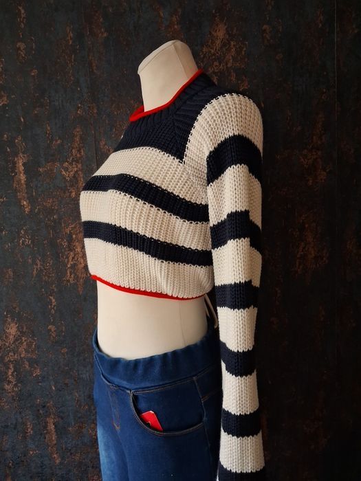 Krótkie sweter w paski openback rozmiar S. Zara
