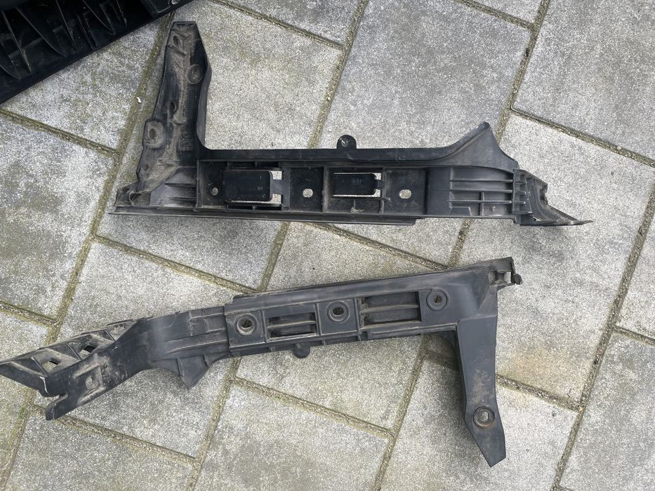 Ślizg zderzaka tył vw T5