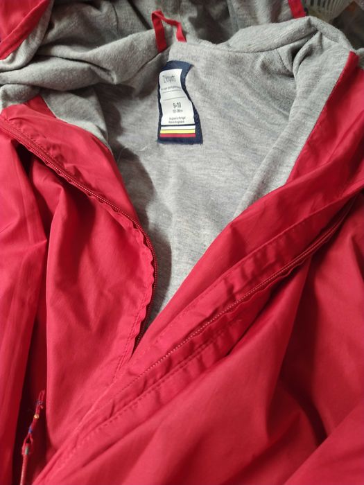 Parka/corta vento vermelho 9/10anos