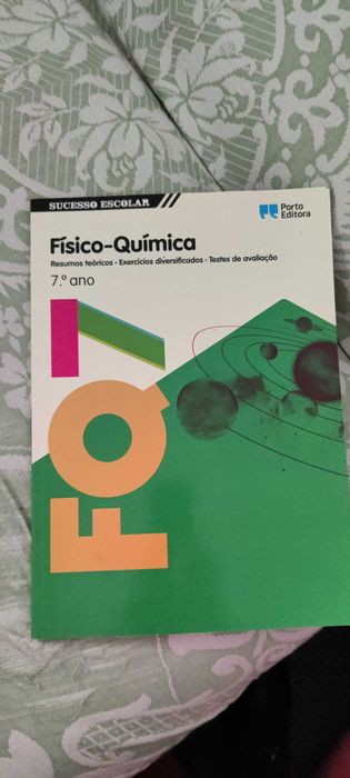 Livros e manuais escolares