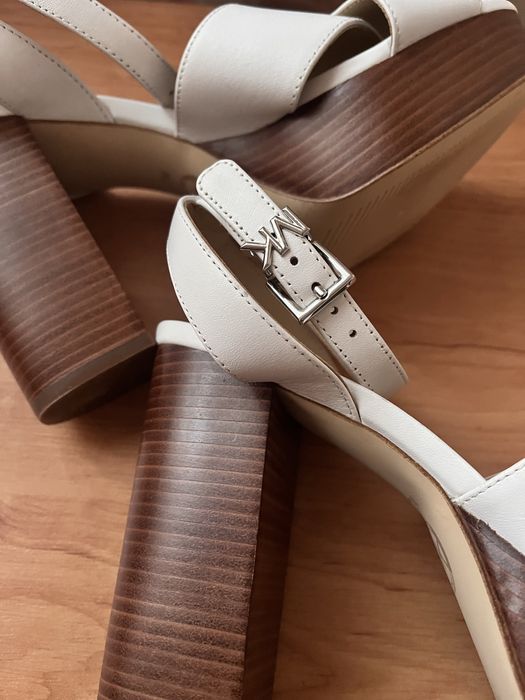 Босоножки Michael Kors