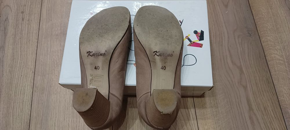 Buty damskie  na obcasie