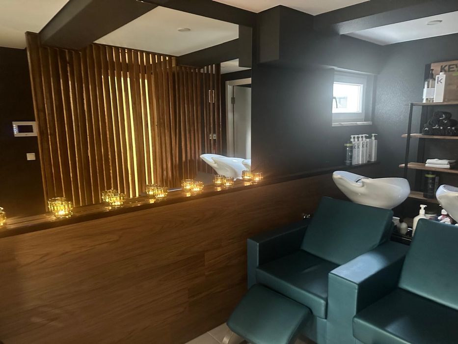 Cabeleireiro, centro de estética para trespasse na Rua João da Silva