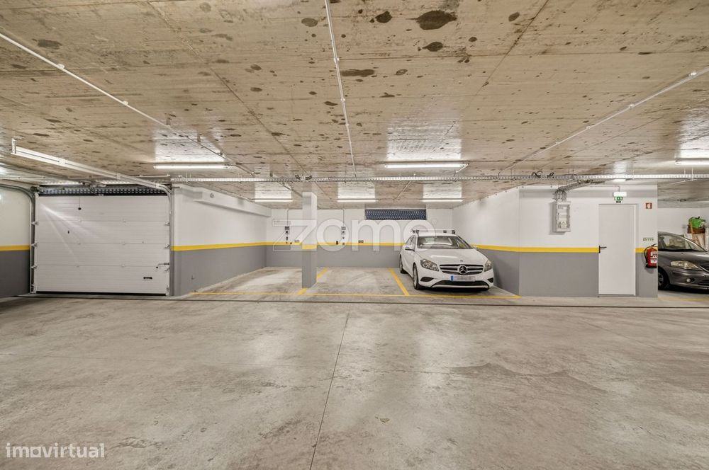 Apartamento T3 com 3 lugares de garagem no Bairro Novo da Abóboda