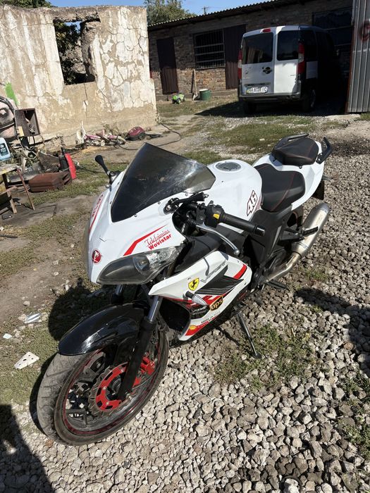 Мотоцокл Viper f2.