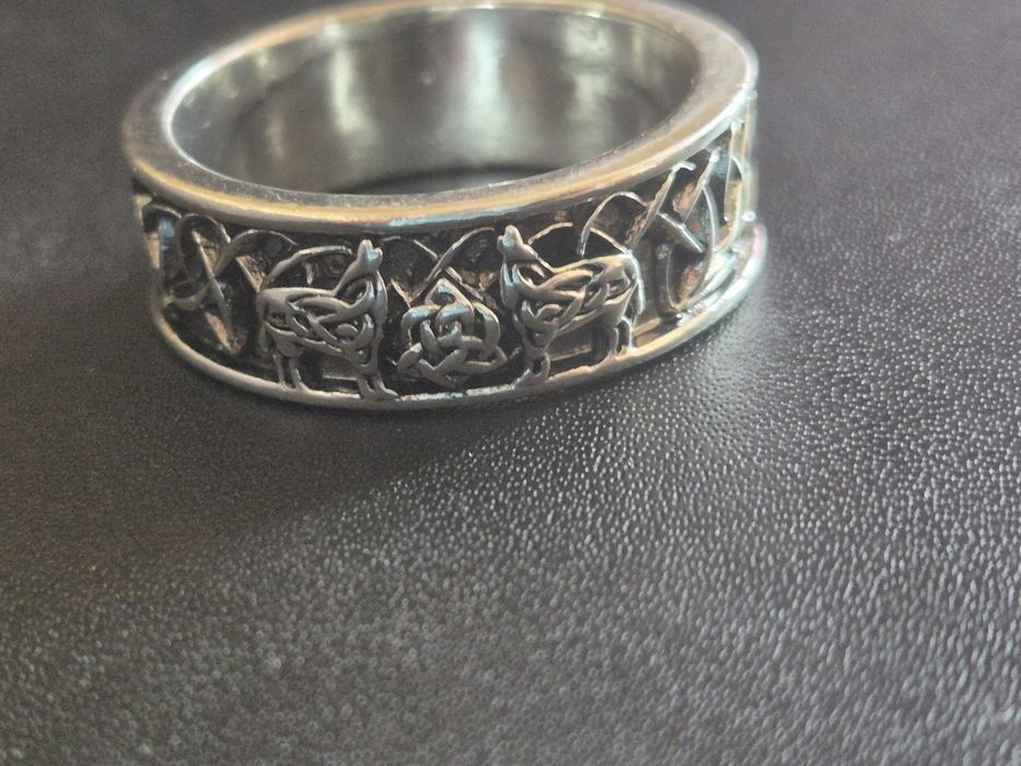 Nowy pierścień Viking Wilki Valhalla Runy Odyn