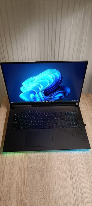 ASUS ROG Strix SCAR 18 i9-14900HX | RTX 4080 | 32GB | 2TB
Vendo ASU