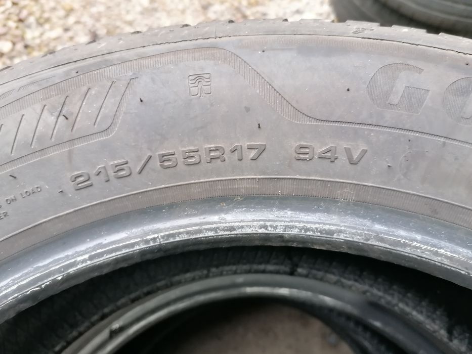 215/55/17 Goodyear 2024 rok wielosezonowe całoroczne