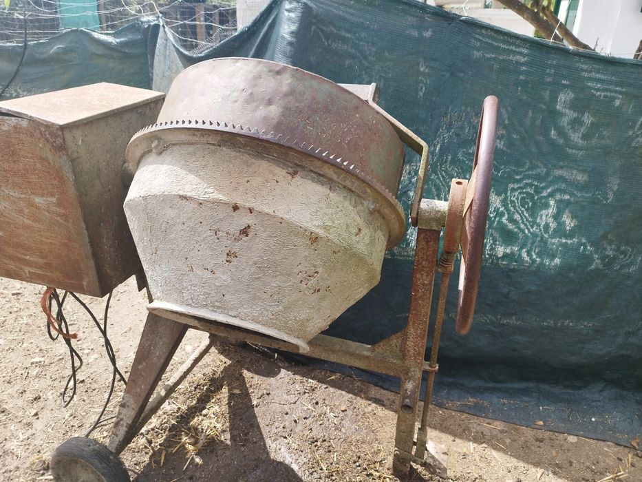 Betoneira usada para venda